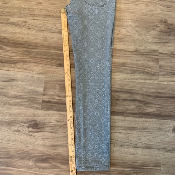 Women's Prana Print Gray low-rise Skinny Pants 8/29 - Picture 6 of 9